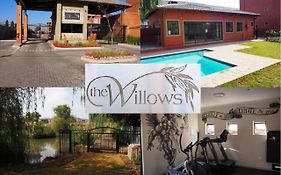 Or Tambo Self Catering Apartments, The Willows